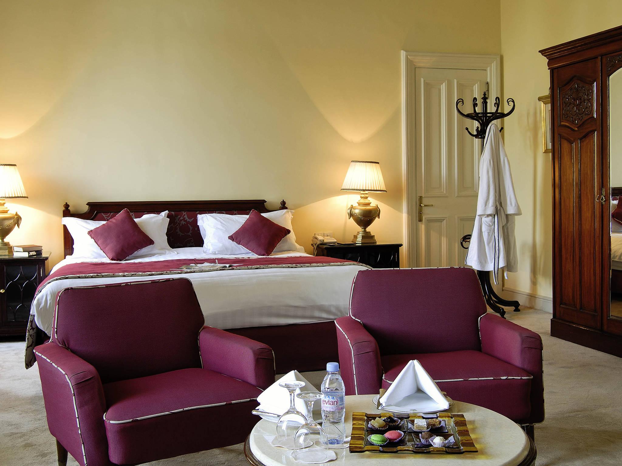 Pavillon Winter Luxor Hotel Екстериор снимка A room at the hotel