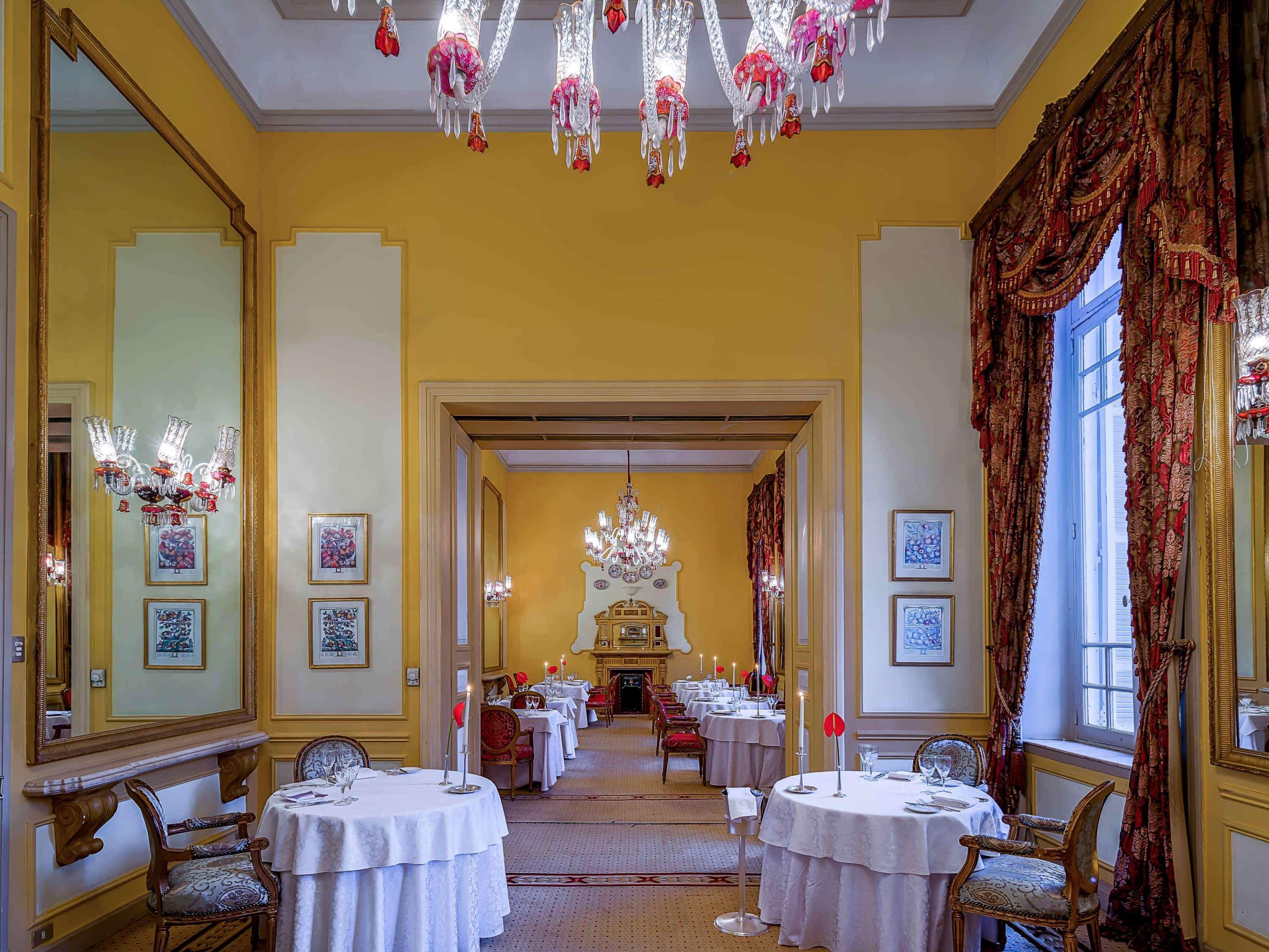 Pavillon Winter Luxor Hotel Екстериор снимка The restaurant